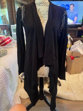 Women’s Black Open-Front Lightweight Sweater Cardigan